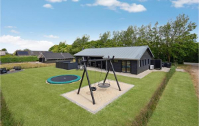 Gorgeous Home In Tarm With Wifi